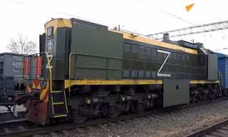 Xem đoàn tàu bọc thép Baikal của Nga lăn bánh ở Ukraine