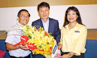 Canh bạc mới của bầu Đức