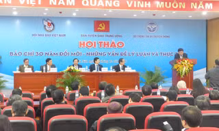 Ngại nói trên báo chính thống, mạng xã hội sẽ 'nói hộ'