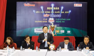 Trưởng BTC giải Lê Xuân Sơn phát biểu tại buổi họp báo. Ảnh: Như Ý.