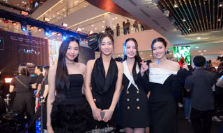 Hoa hậu Thùy Tiên xuất hiện rạng rỡ trên thảm đỏ ra mắt phim sau khi thắng kiện