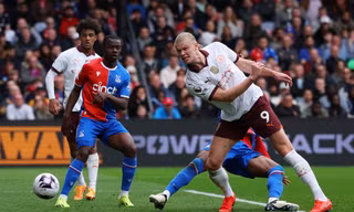 Man City ngược dòng thắng đẹp Crystal Palace, chiếm ngôi nhì bảng 