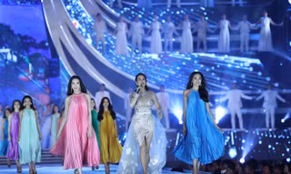 Top 35 thí sinh HHVN 2020 catwalk quyến rũ với giai điệu ngọt ngào của Thu Phương