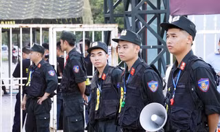 Cảnh sát thắt chặt an ninh tại sân Mỹ Đình trước giờ bóng lăn