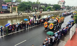 Nghìn người đội mưa đón linh cữu Chủ tịch nước về quê nhà