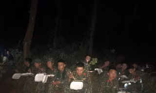 Xuyên đêm chống ‘giặc lửa’ ở Hà Tĩnh