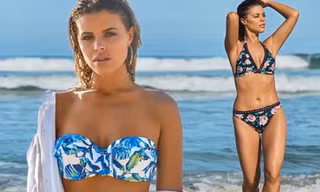 Người đẹp Anh quốc Chloe Lewis diện bikini thả dáng nuột nà 