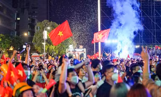 TPHCM cấm phương tiện lưu thông vào đường Nguyễn Huệ trong 2 buổi tối 