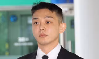 Ảnh đế Yoo Ah In cầu xin tòa án