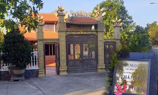 Út 'trọc' tài trợ 5 tỷ cho gia đình nguyên Bí thư Hậu Giang xây phủ đường?