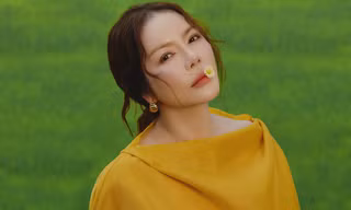 Không còn vẻ gợi cảm thường thấy, 'nữ hoàng kim cương' Lý Nhã Kỳ bỗng hóa 'nàng thơ' lãng mạn giữa thiên nhiên
