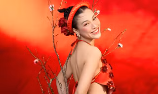 Á hậu Hoàng Oanh khoe lưng trần quyến rũ, nhan sắc đậm nét Á Đông trong bộ ảnh Tết Giáp Thìn