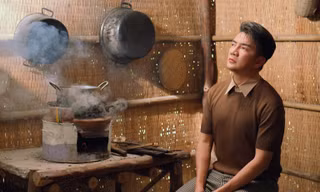 Đàm Vĩnh Hưng ‘biến hóa’ khó đoán lấy nước mắt khán giả với câu chuyện ngày Tết đầy cảm xúc