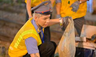 'Bên ngoài phong cách, bên trong sâu sắc đầy tâm sự', WEAN trải lòng tuổi thơ cảm động về mẹ và bà