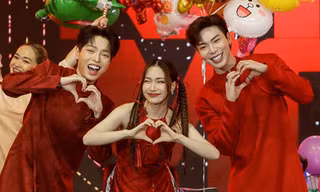 Hiếm thấy khi dàn ‘sao khủng’ của showbiz Việt hội ngộ làm khán giả nôn nao mong chờ Tết
