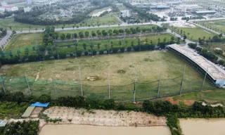 Cận cảnh sân tập golf 'mọc' sai quy hoạch trong KĐT Thanh Hà bị 'vô thừa nhận'