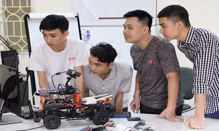 Ươm mầm khởi nghiệp về trí tuệ nhân tạo cho bạn trẻ
