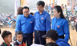 Mang Kỳ nghỉ hồng về vùng cao Tà Xùa