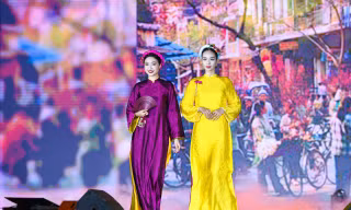Mãn nhãn màn trình diễn áo dài “Thu Hà Nội xưa và nay”