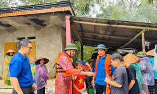Anh Nguyễn Ngọc Lương: Hỗ trợ người dân vùng bão, lũ, không được để nơi có, nơi không