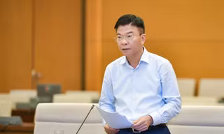 Tranh luận quanh đề xuất độ tuổi công chứng viên lên đến 70 tuổi