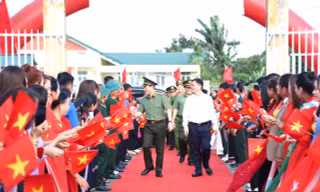 Bộ trưởng Bộ Công an dự Ngày hội Đại đoàn kết toàn dân tộc tại tỉnh Đắk Lắk