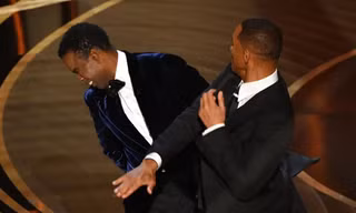 Cú tát của Will Smith được xử lý thế nào tại Oscar 2023?