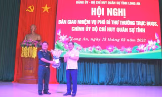 Bản tin 8H: Bổ nhiệm Phó Chính ủy Quân khu 7 