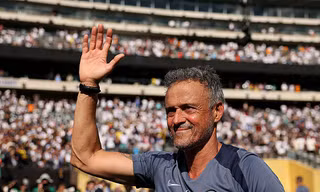 HLV Enrique: ‘Hãy trao Quả bóng Vàng cho Dembele’