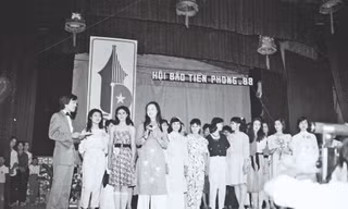 Những người đẹp tham dự cuộc thi Hoa hậu Hội báo Tiền Phong