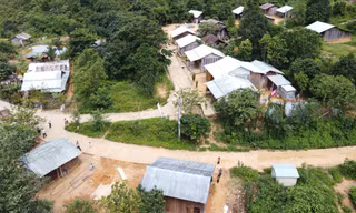 Thôn 2, xã Phước Lộc (Phước Sơn, Quảng Nam) sạch đẹp giữa núi rừng Ảnh: Nguyễn Thành