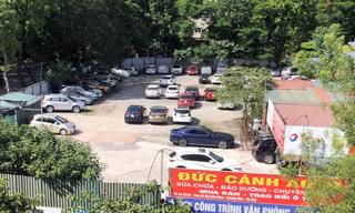 Đến sáng 28/6 bãi xe lậu Đức Cảnh Auto vẫn hoạt động bình thường