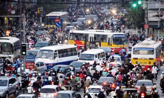 Hà Nội lập Ban thi tuyển các giải pháp chống ùn tắc giao thông