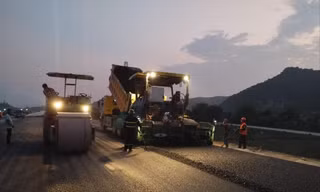 Phấn đấu giải ngân đầu tư công đạt mức cao để đóng góp 2% vào tăng trưởng GDP năm 2023 ảnh: Thuỳ Dương 