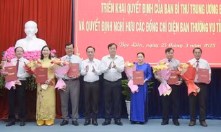10 lãnh đạo sở ngành Bạc Liêu nghỉ hưu trước tuổi