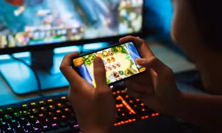 chơi game