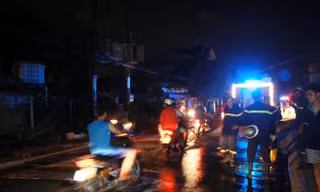 Hiện trường vụ cháy, nổ trạm biến thế trong khu dân cư