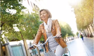 Đạp xe có thể giảm nguy cơ mắc bệnh mất trí nhớ Alzheimer