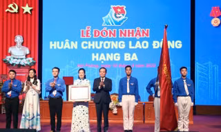 Đoàn TNCS Hồ Chí Minh Thành phố Hải Phòng đón nhận Huân chương Lao động hạng Ba
