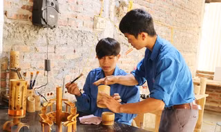 Thanh niên dân tộc Thái khởi nghiệp thành công từ đèn ống tre 