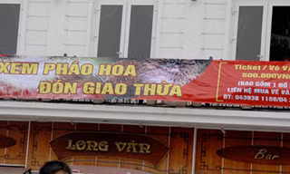 Nửa triệu đồng một chỗ ngồi xem pháo hoa