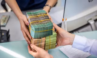 Loạt bất cập việc ngân hàng nộp thuế thay nhà cung cấp nước ngoài