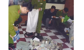 Thu giữ hơn năm tỷ đồng tại sới bạc lớn nhất miền Bắc