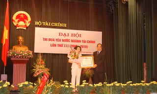 Nữ anh hùng lao động đầu tiên của ngành Hải quan
