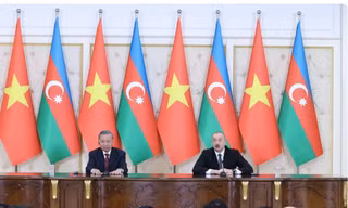 Tổng Bí thư Tô Lâm và Tổng thống Azerbaijan tại cuộc họp báo thông báo kết quả hội đàm. Ảnh: TTXVN