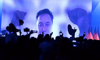 Tỷ phú Elon Musk phát biểu trong sự kiện của AfD ngày 25/1. (Ảnh: Guardian)