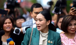 Bà Paetongtarn Shinawatra bị đình chỉ chức vụ Thủ tướng Thái Lan. (Ảnh: The Nation)