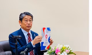 Đại sứ Ito Naoki giới thiệu về sự kiện Expo 2025 tại Osaka. Ảnh: Thu Loan