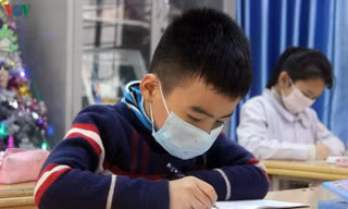 Thêm nhiều địa phương điều chỉnh lịch học, cho học sinh tạm dừng học trực tiếp