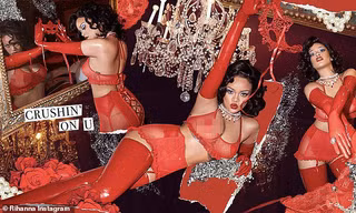 Rihanna diện nội y xuyên thấu 'nảy lửa'